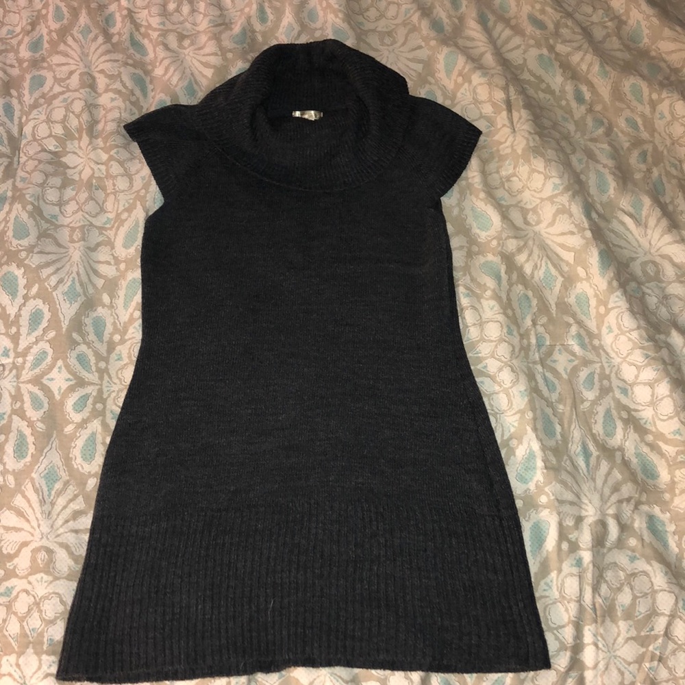 Short sleeve grey sweater/dress